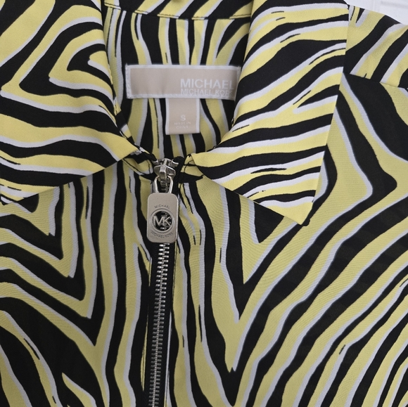 Women's Michael Kors Sleeveless Zebra Print Blouse - Picture 3 of 11